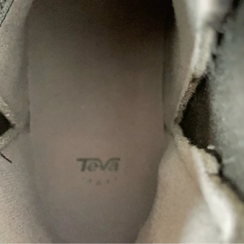 Teva Reember | EUC, Quilted Black/Tan‎ Mid Ankle Boots